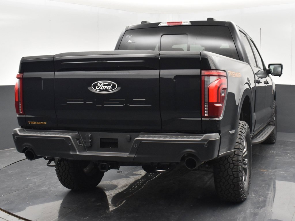 New 2026 Agate Black Metallic Ford Tremor® image 18
