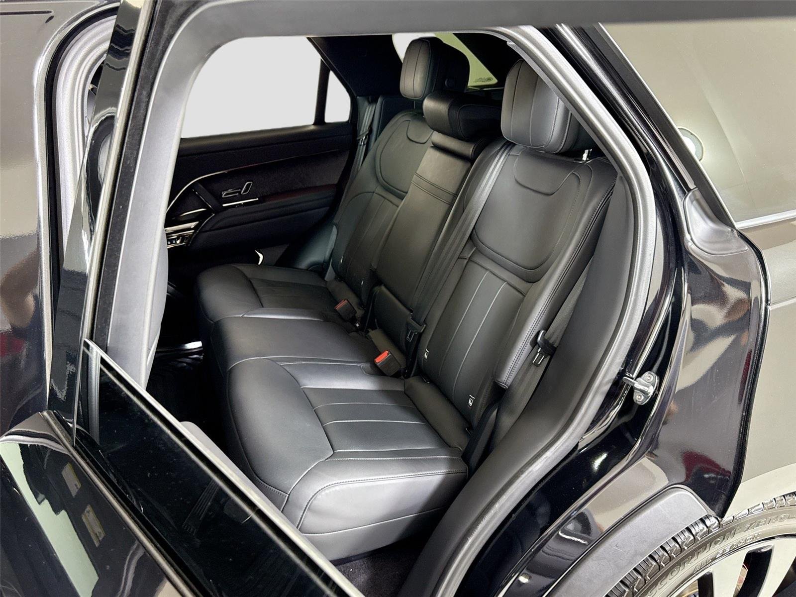 Used 2024 Santorini Black Metallic Land Rover Dynamic SE | One Owner image 24
