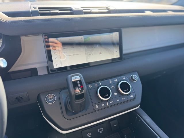 Certified Used 2023 Black Land Rover X-Dynamic SE image 16
