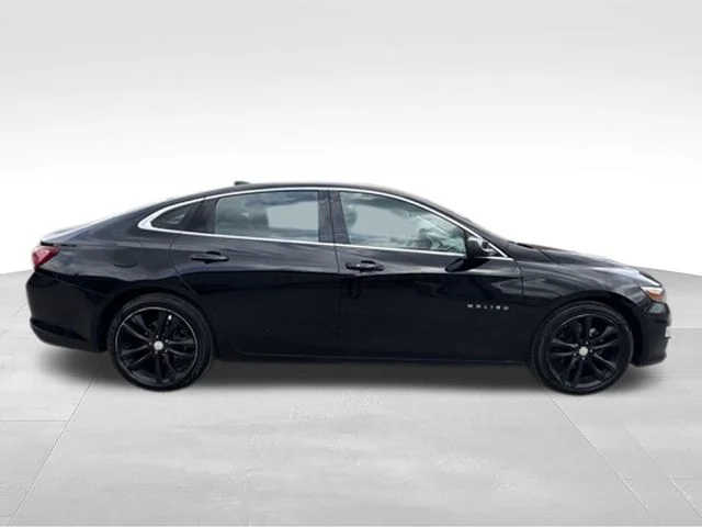 Used 2021 Black Chevrolet LT image 8