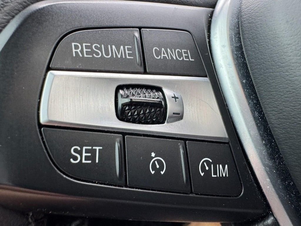 Used 2023 Black BMW xDrive40i image 18