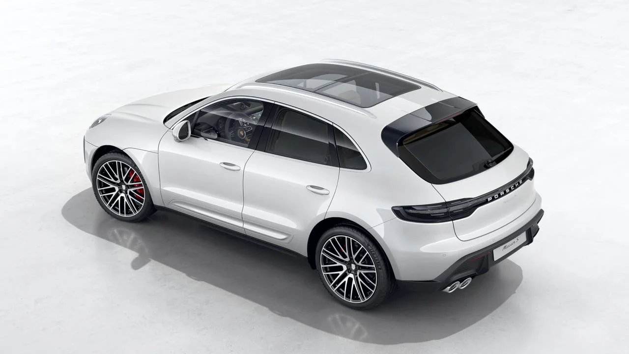 New 2026 Carrara White Metallic Porsche S image 4