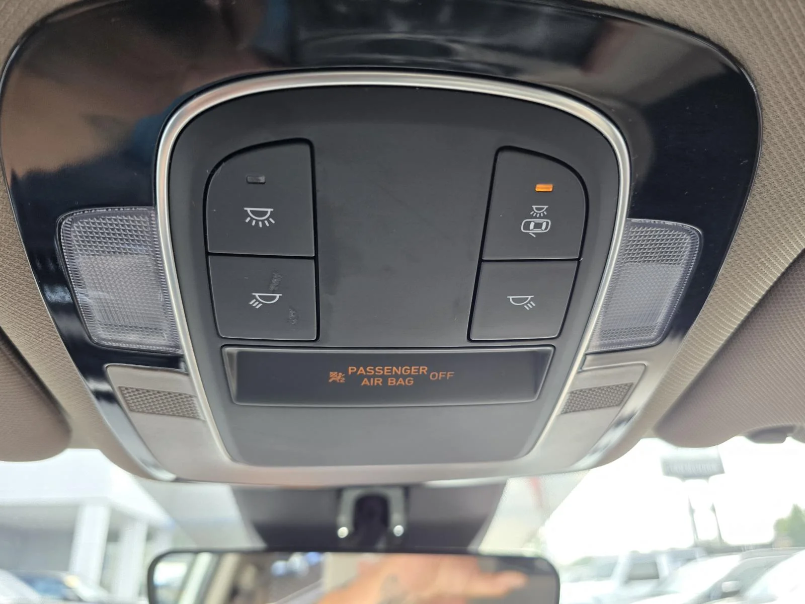 Used 2023 Serenity White Pearl Hyundai SE image 18