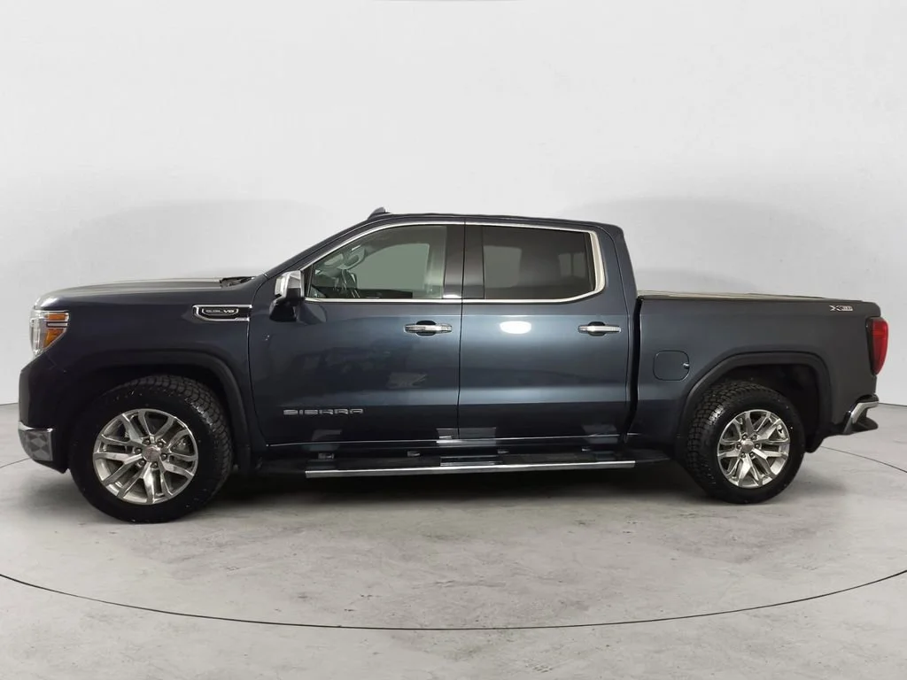 Used 2020 DARK SKY METALLIC GMC SLT image 2