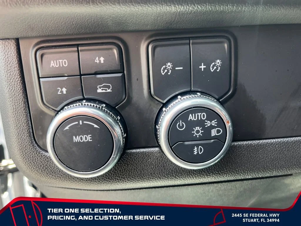 Used 2025 Summit White GMC Denali image 14