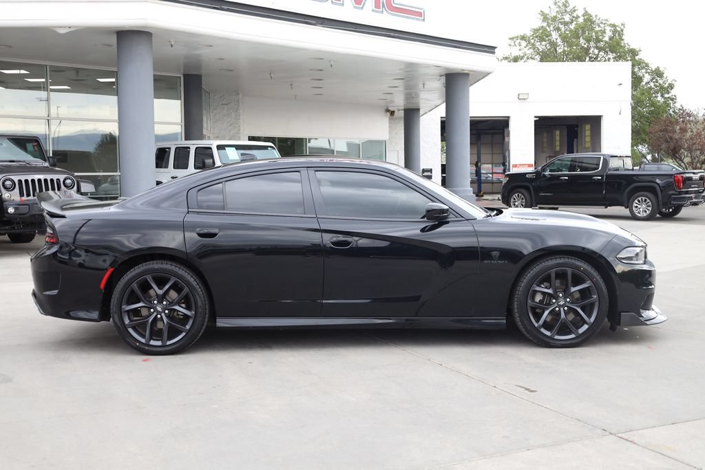 Used 2022 Pitch Black Clearcoat Dodge R/T image 7