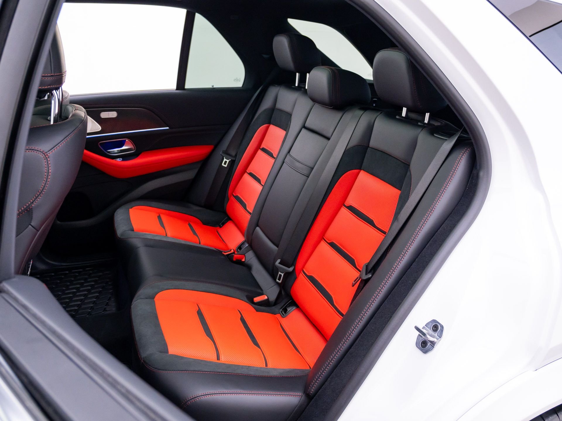New 2026 White Mercedes-Benz GLE 53 AMG® image 20