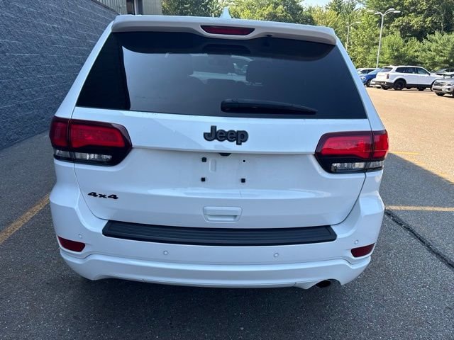 Used 2022 White Jeep Laredo X image 6