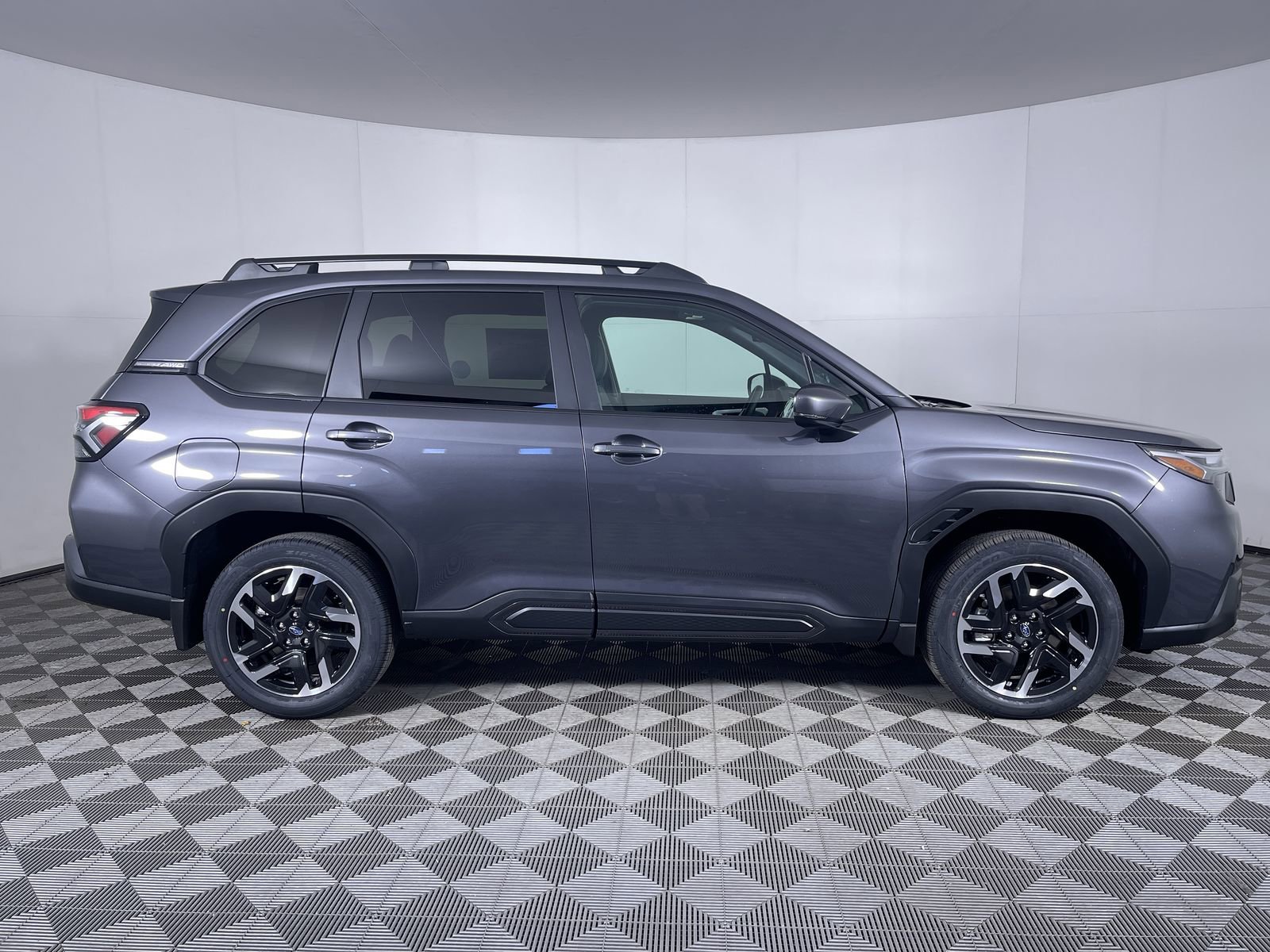 New 2026 MAGNETITE GRAY METALLIC Subaru Limited image 10