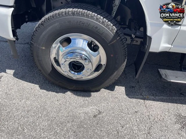 New 2026 White Ford Platinum Plus image 26