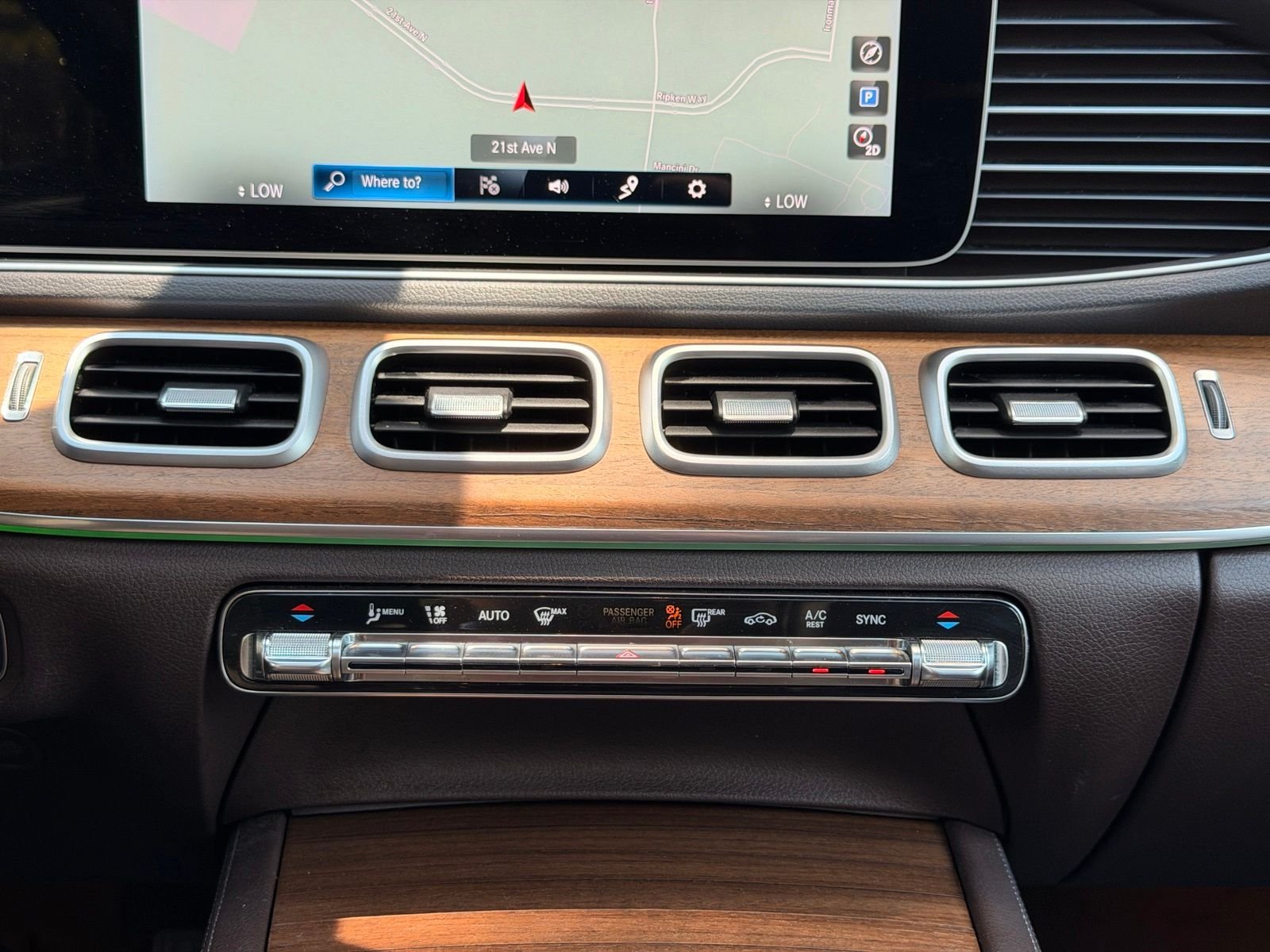 Used 2020 Lunar Blue Metallic Mercedes-Benz GLE 450 image 23