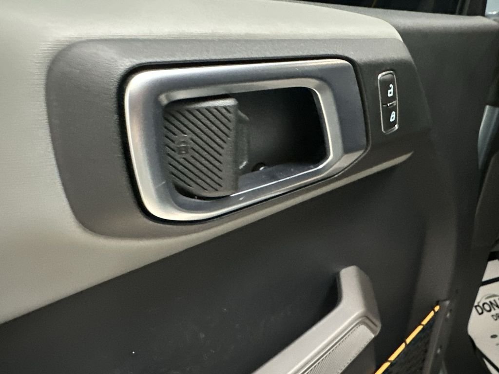 2023 Ford Bronco 4-Door Badlands - Photo 17