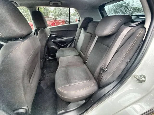 Used 2018 SUMMIT WHITE Chevrolet LS image 23