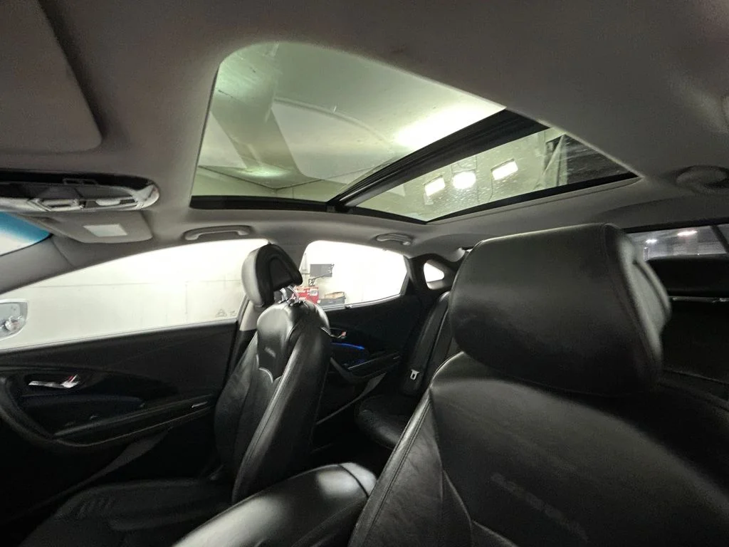 Used 2016 White Hyundai Limited image 25