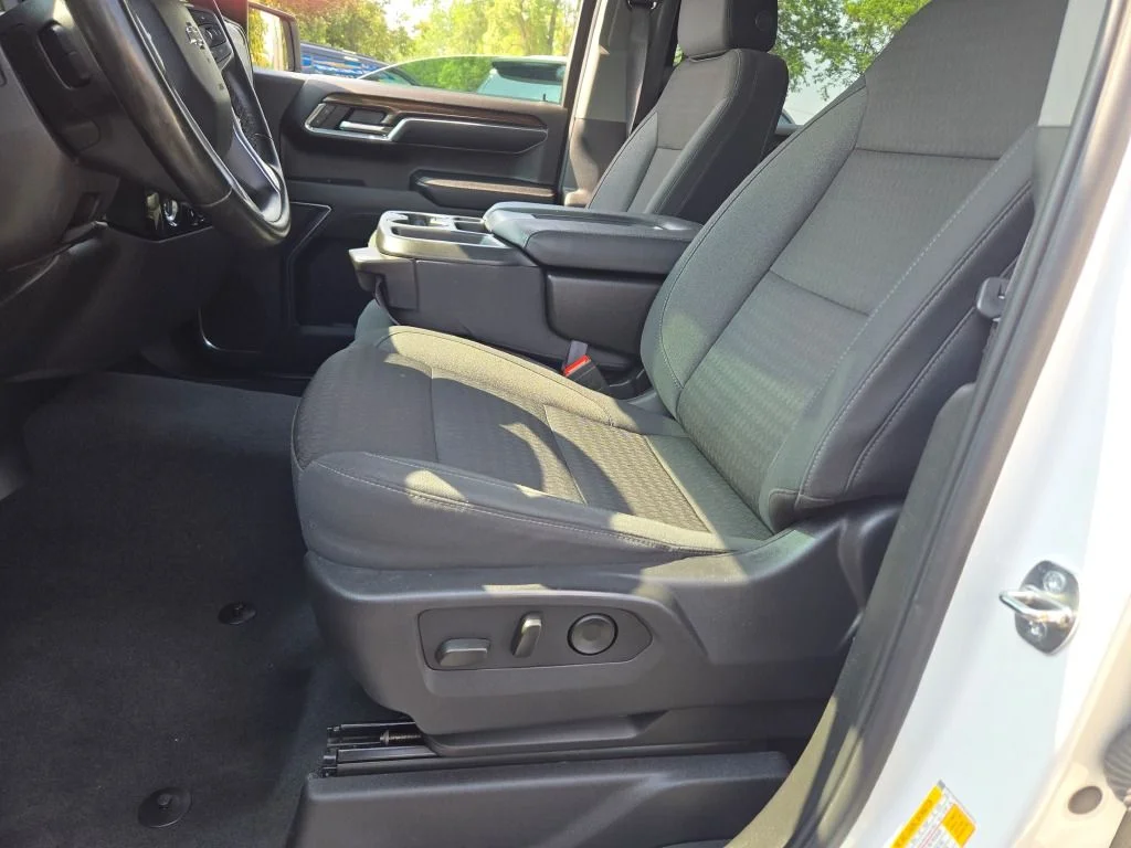 Used 2024 White Chevrolet RST image 21