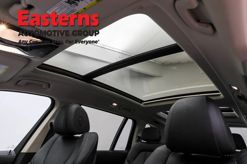 Used 2022 Gray BMW xDrive40i image 34