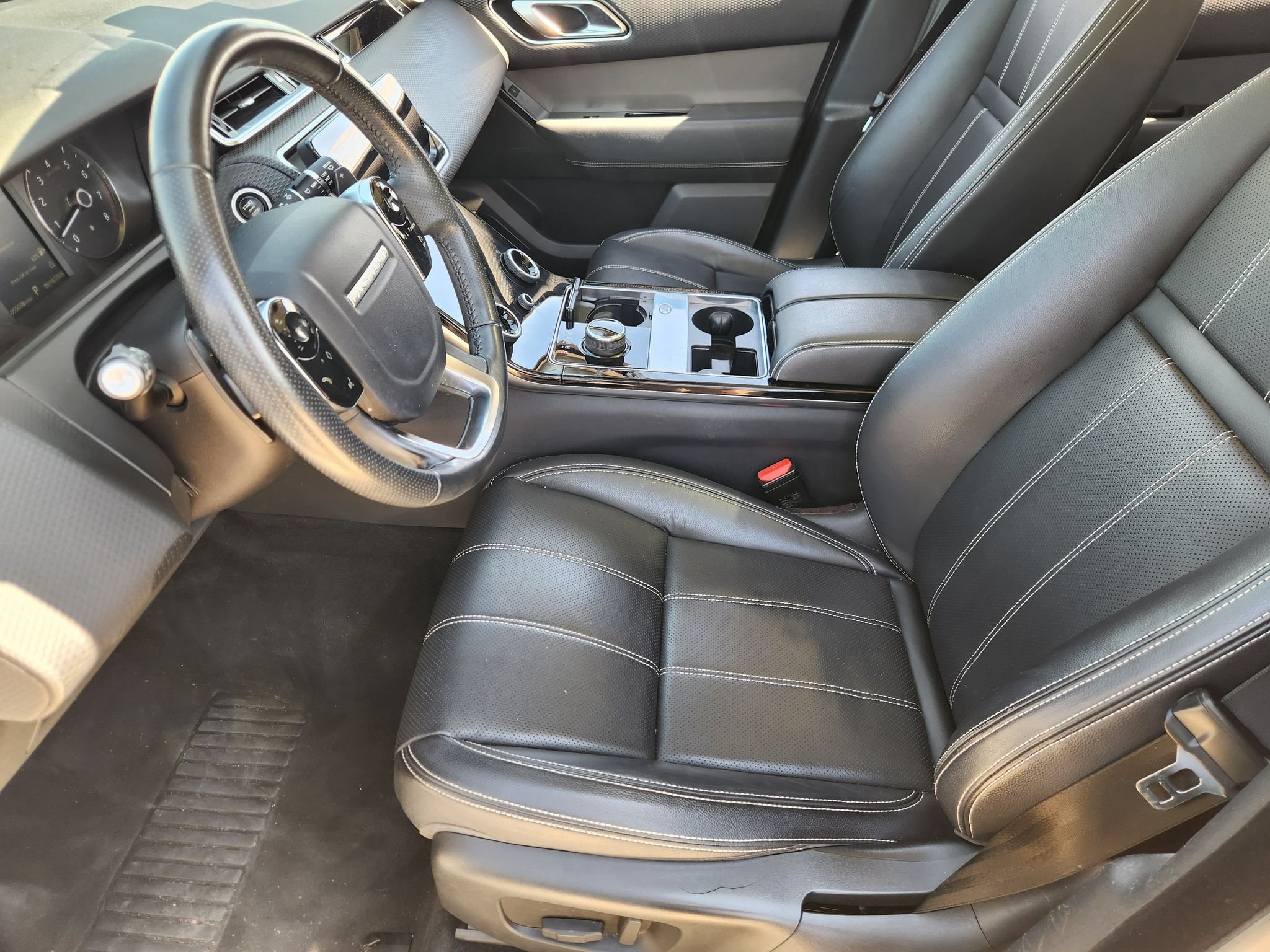 Used 2018 Fuji White Land Rover S image 13