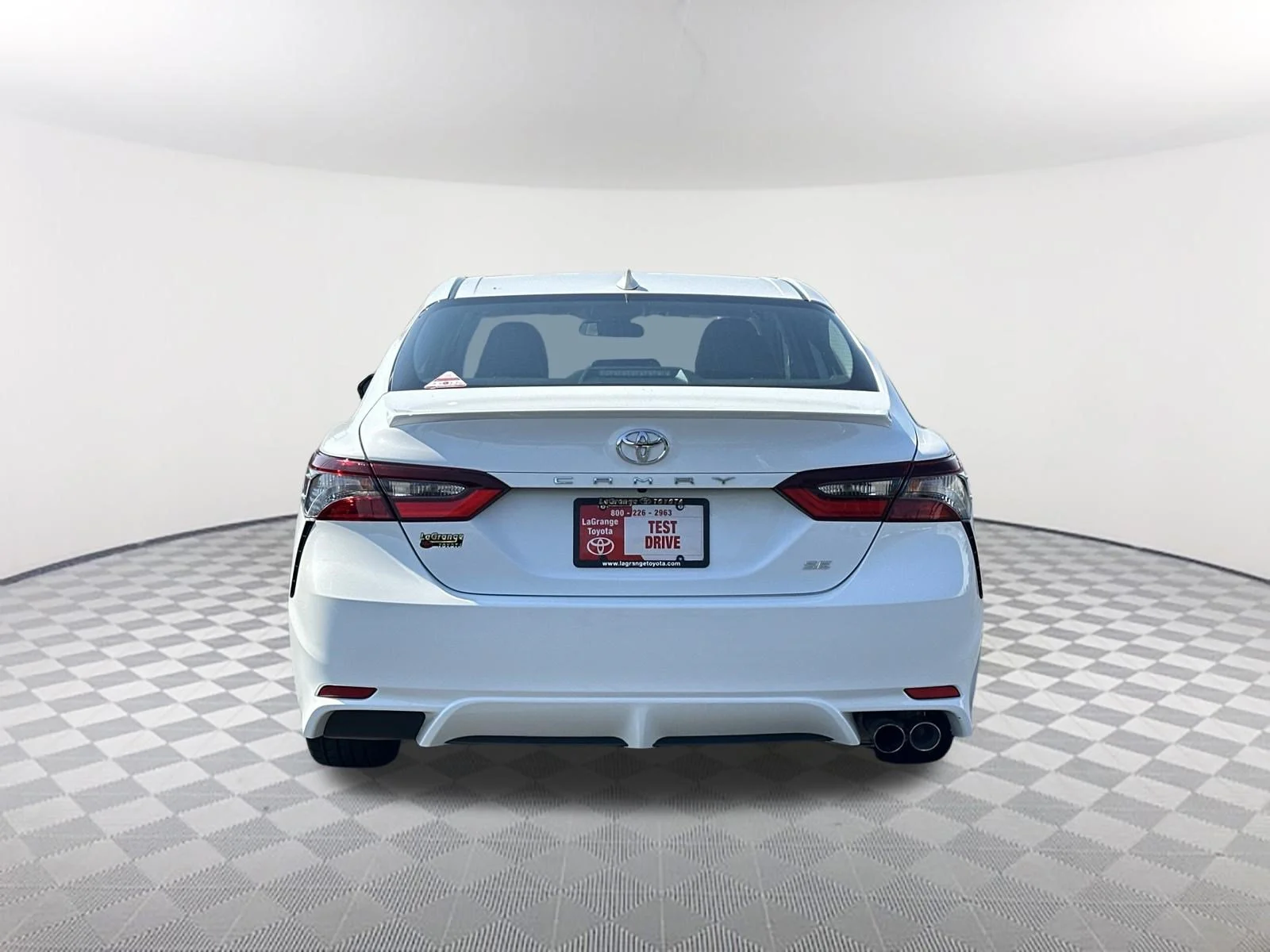 Used 2024 Ice Cap Toyota SE image 6
