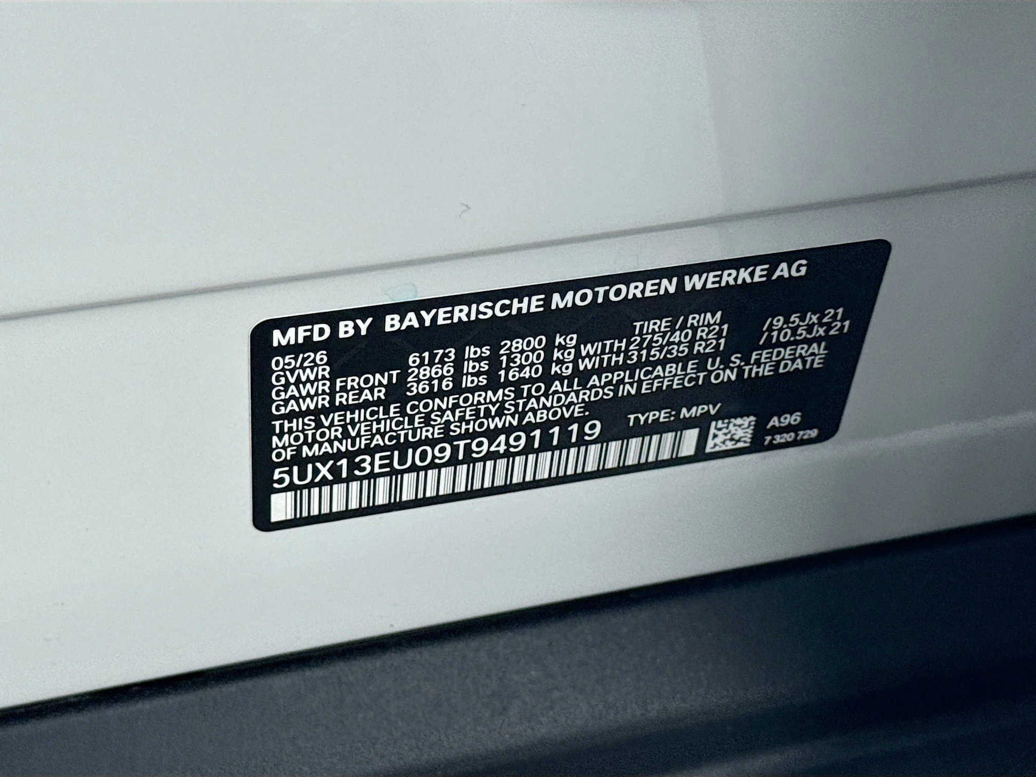New 2026 Mineral White Metallic BMW sDrive40i image 43