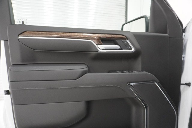 New 2026 Summit White GMC SLE image 13