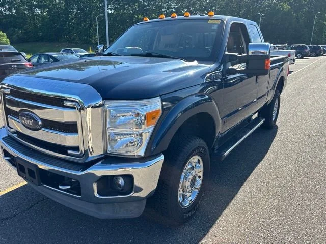 Used 2014 Blue Ford Lariat image 3