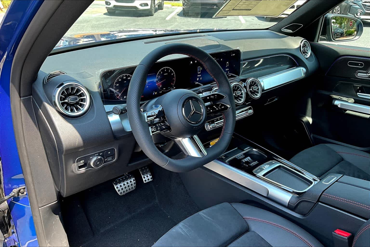 Used 2024 Starling Blue Metallic Mercedes-Benz GLB 250 image 19