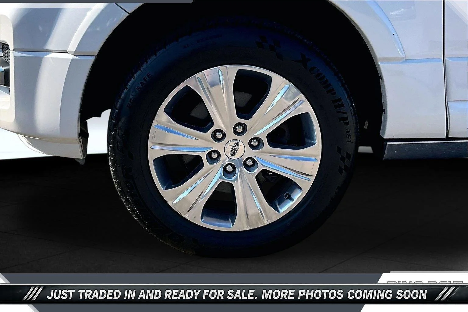 Used 2016 White Platinum Metallic Tri-coat Ford Platinum image 7
