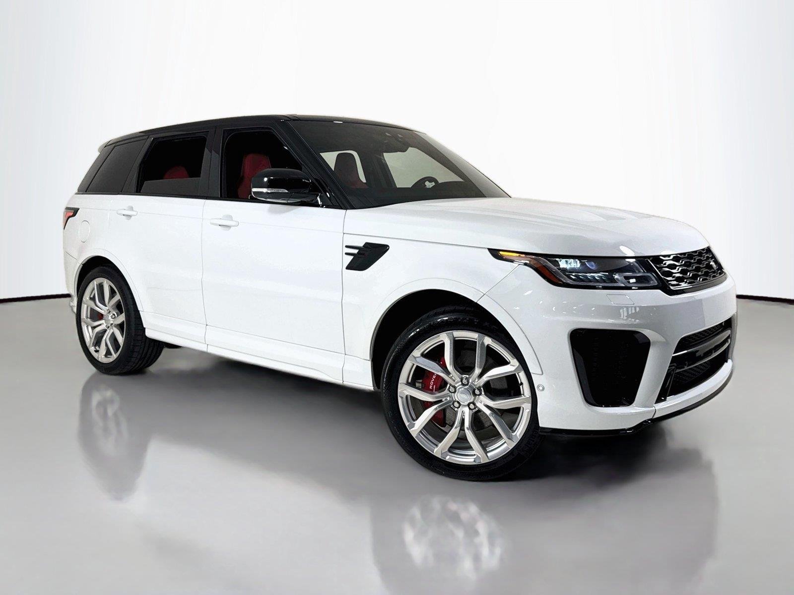 Used 2022 Fuji White Land Rover SVR image 42
