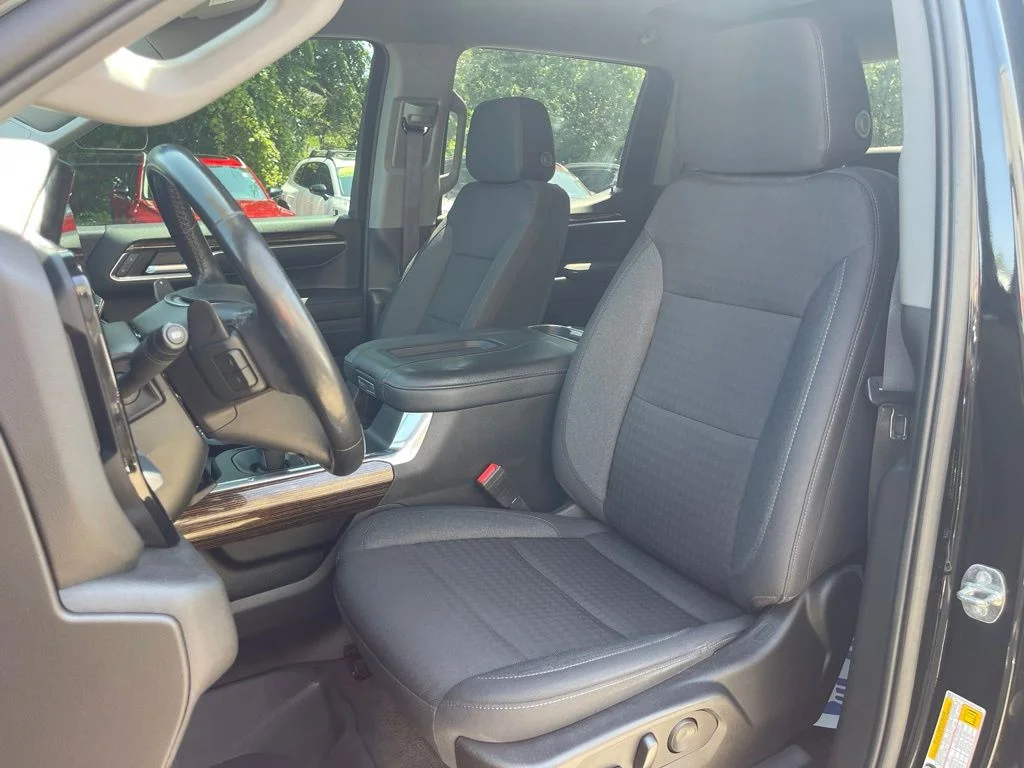 Used 2022 Onyx Black GMC Elevation image 13