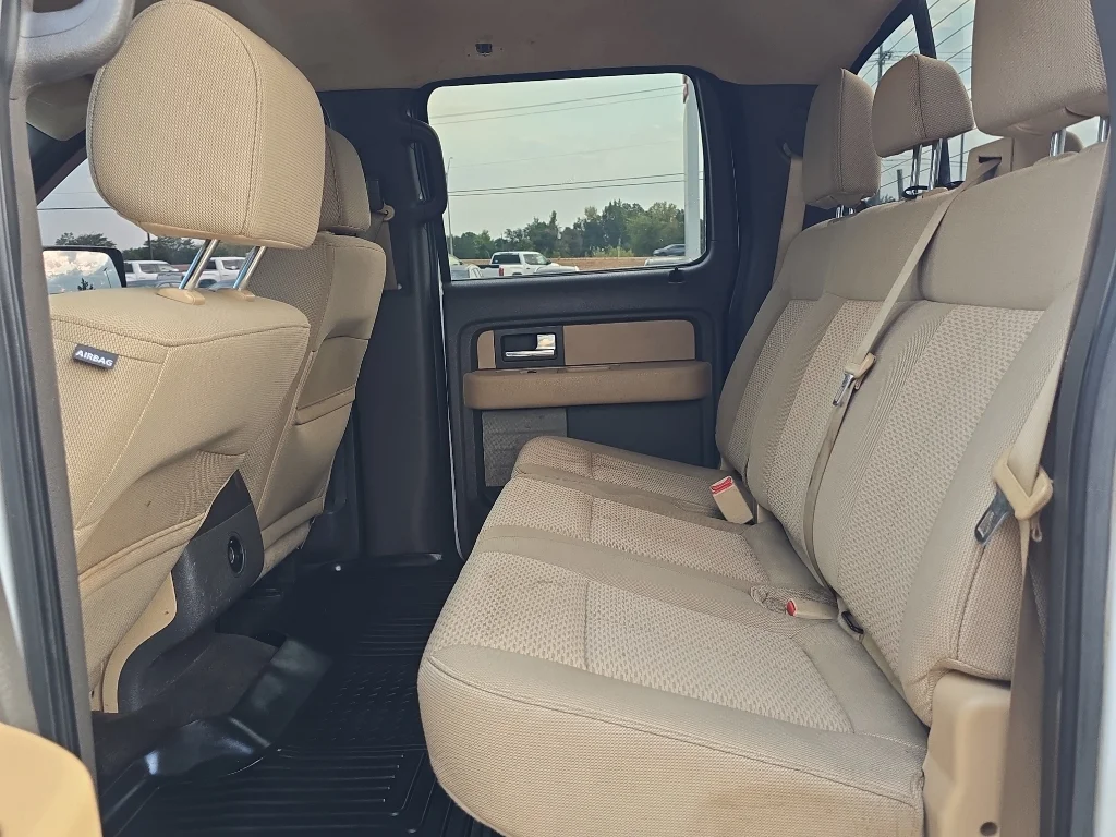 Used 2013 Oxford White Ford XLT image 8
