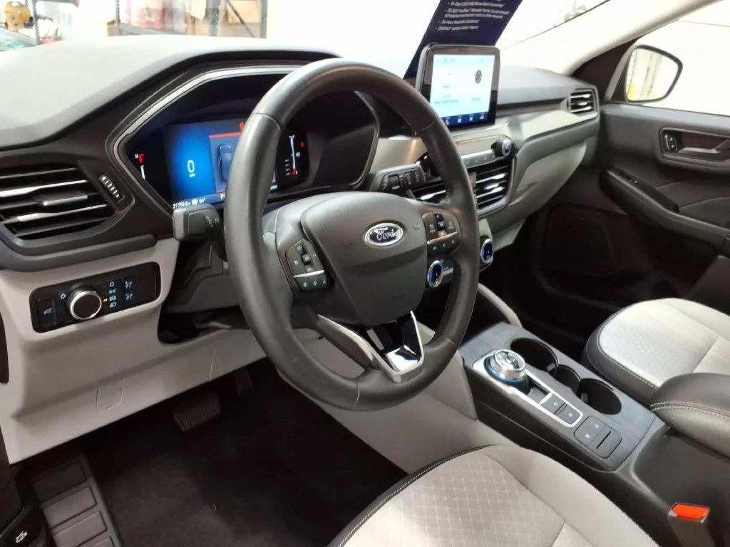 Certified Used 2024 Black Metallic Ford Active image 7