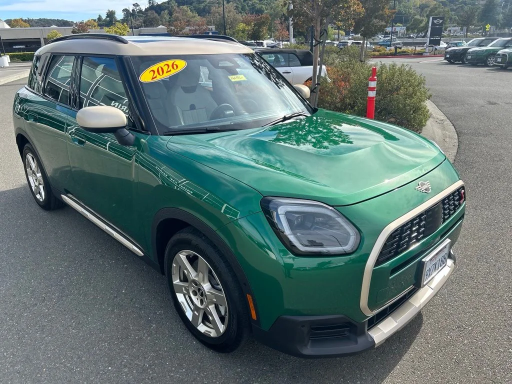 Certified Used 2026 Green MINI Signature Plus image 7