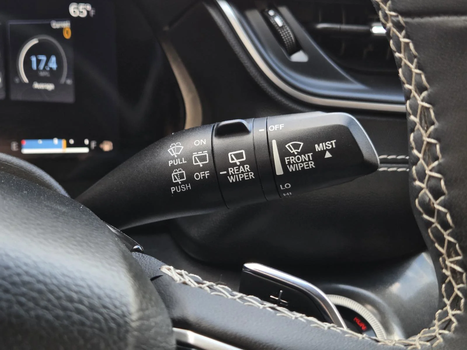 Used 2023 Diamond Black Crystal Pearlcoat Jeep Altitude image 17