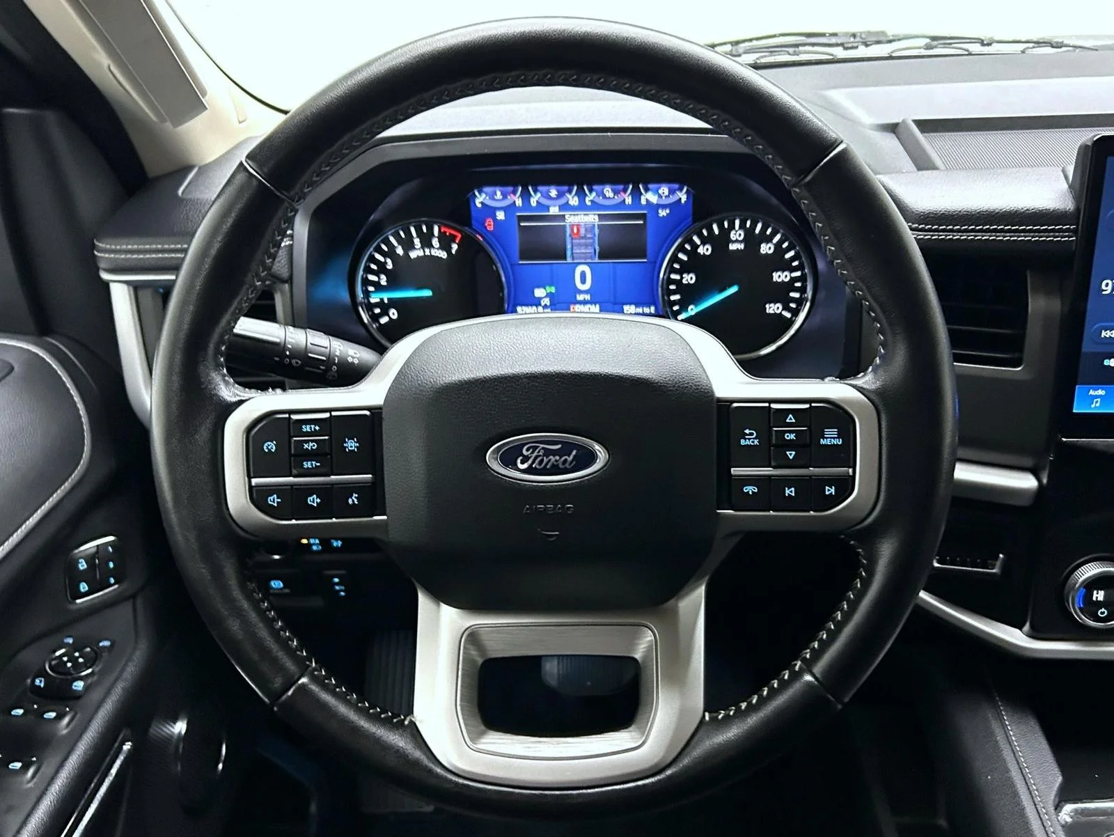 Used 2024 Silver Ford XLT image 12