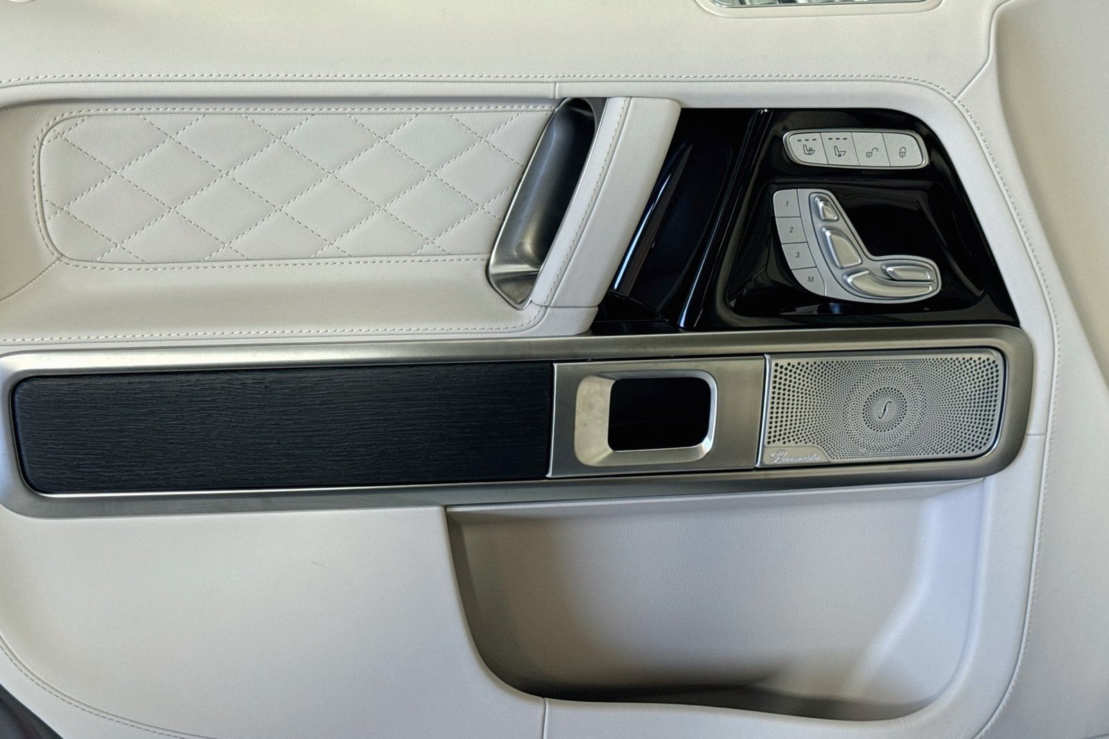 New 2027 MANUFAKTUR Monza Grey Magno Mercedes-Benz AMG® G 63 image 16