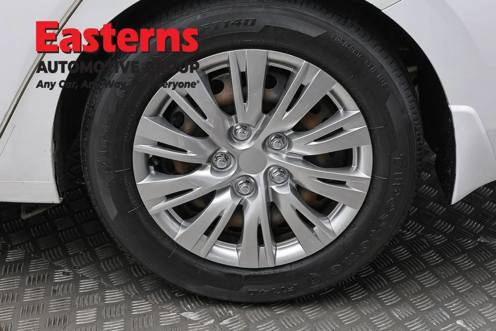 Used 2020 White Nissan S image 8