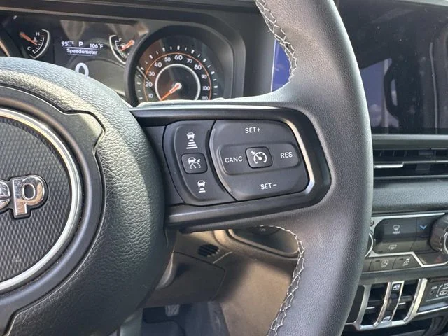 Used 2025 White Jeep Sport S image 28