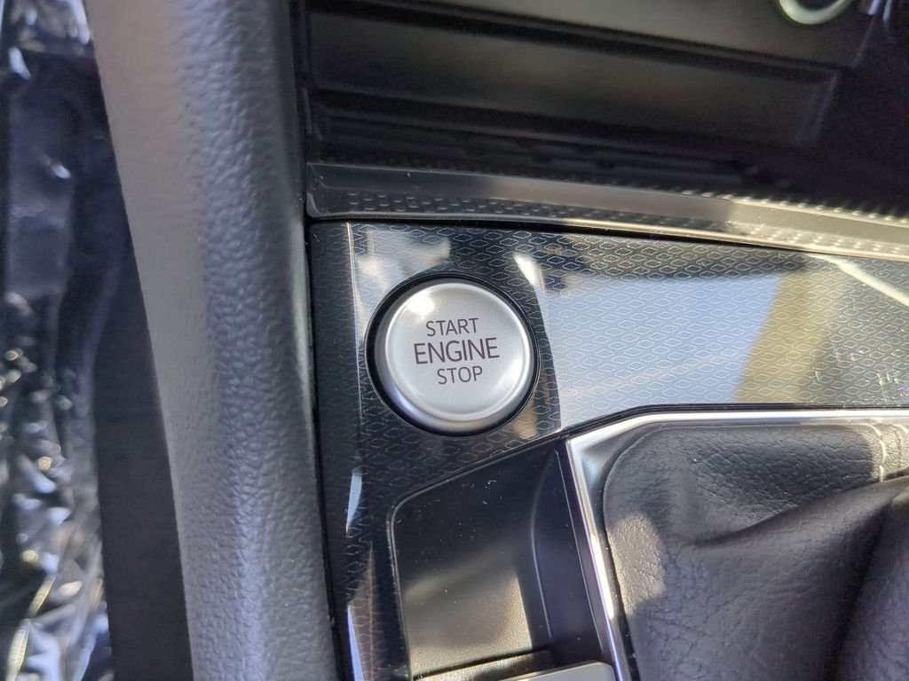 New 2026 Gray Volkswagen 1.5T SE Black image 30
