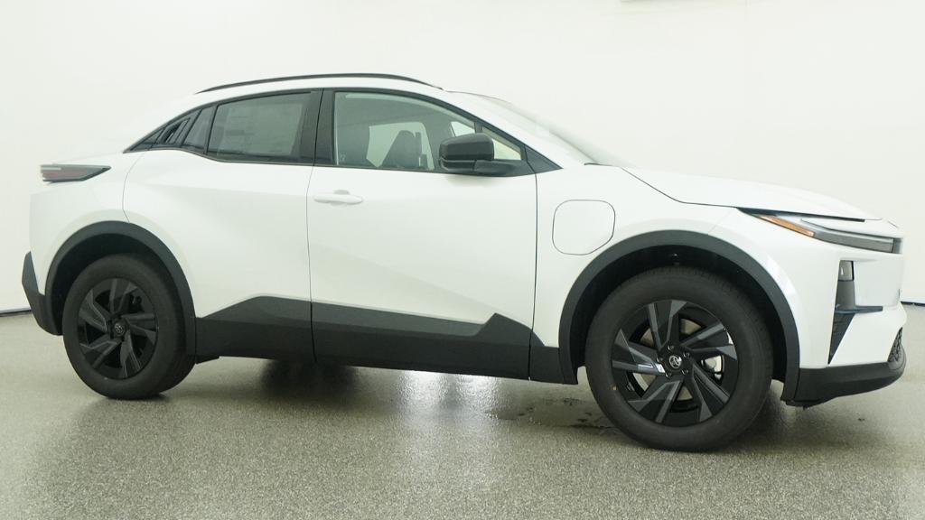 New 2026 Wind Chill Pearl Toyota SE image 8