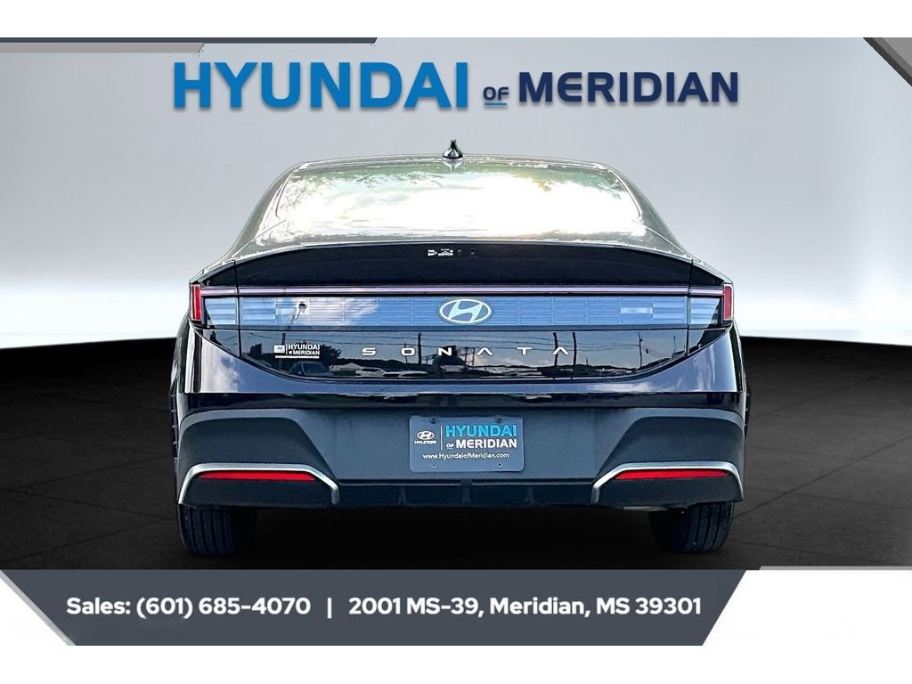 Used 2026 CARBON BLUE Hyundai SE image 4