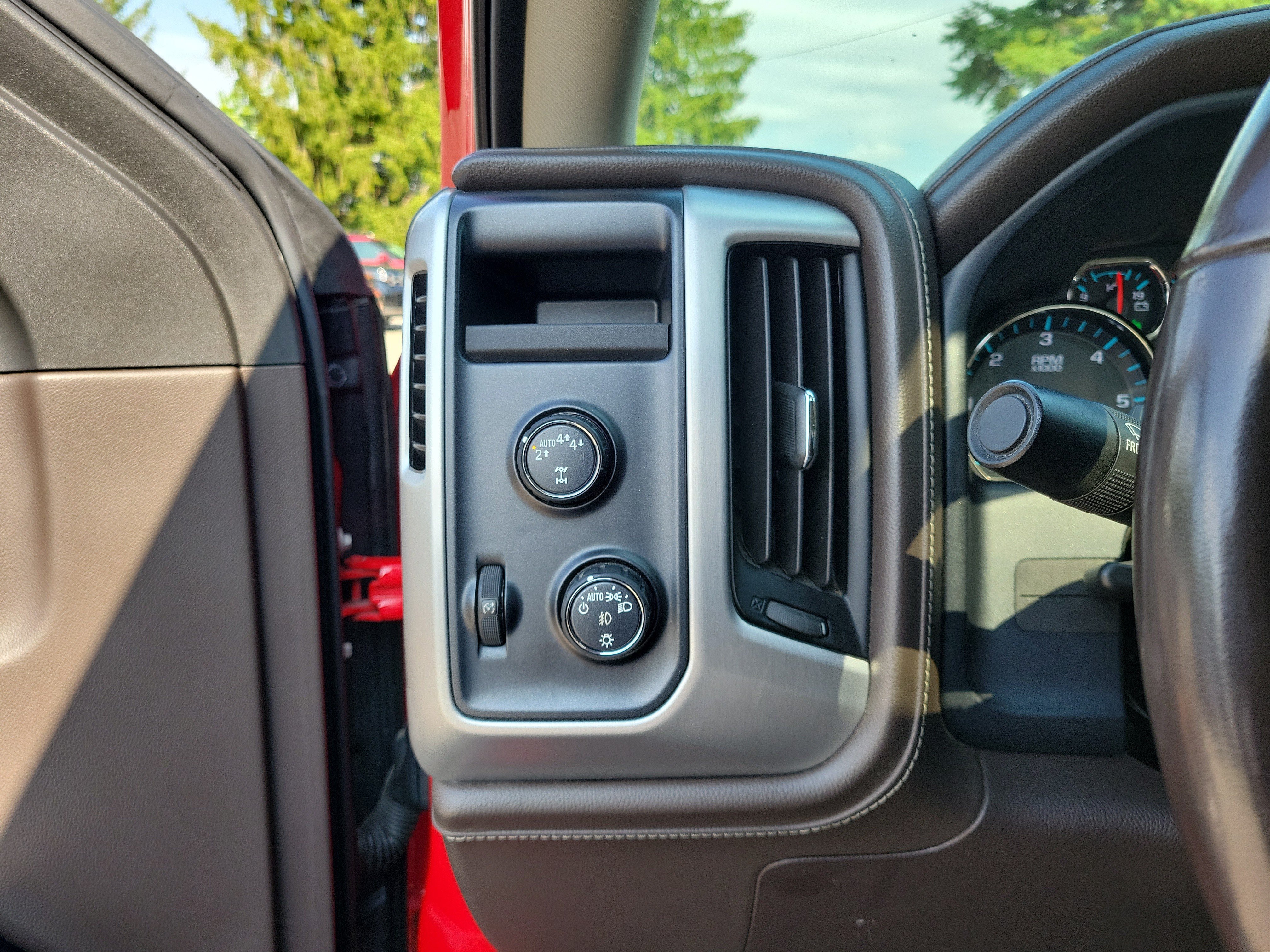 Used 2018 Cardinal Red GMC SLT image 20