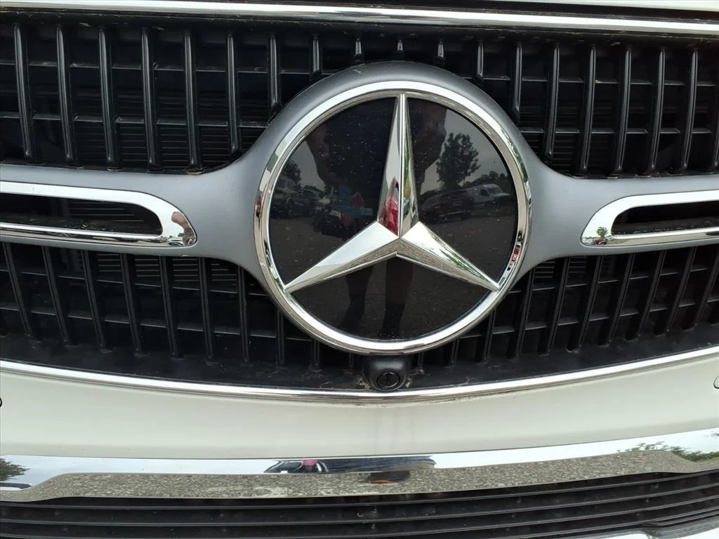 New 2026 WHITE Mercedes-Benz GLC 300 image 26