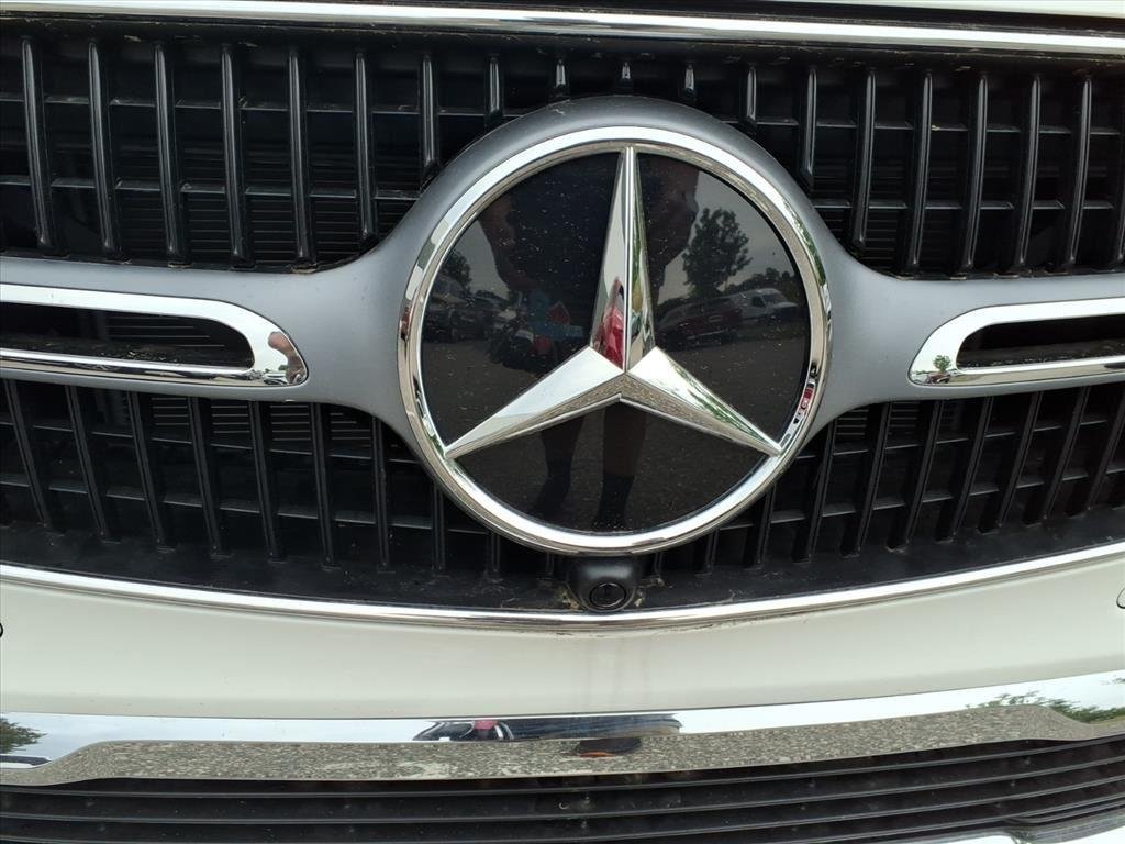 New 2026 WHITE Mercedes-Benz GLC 300 image 26
