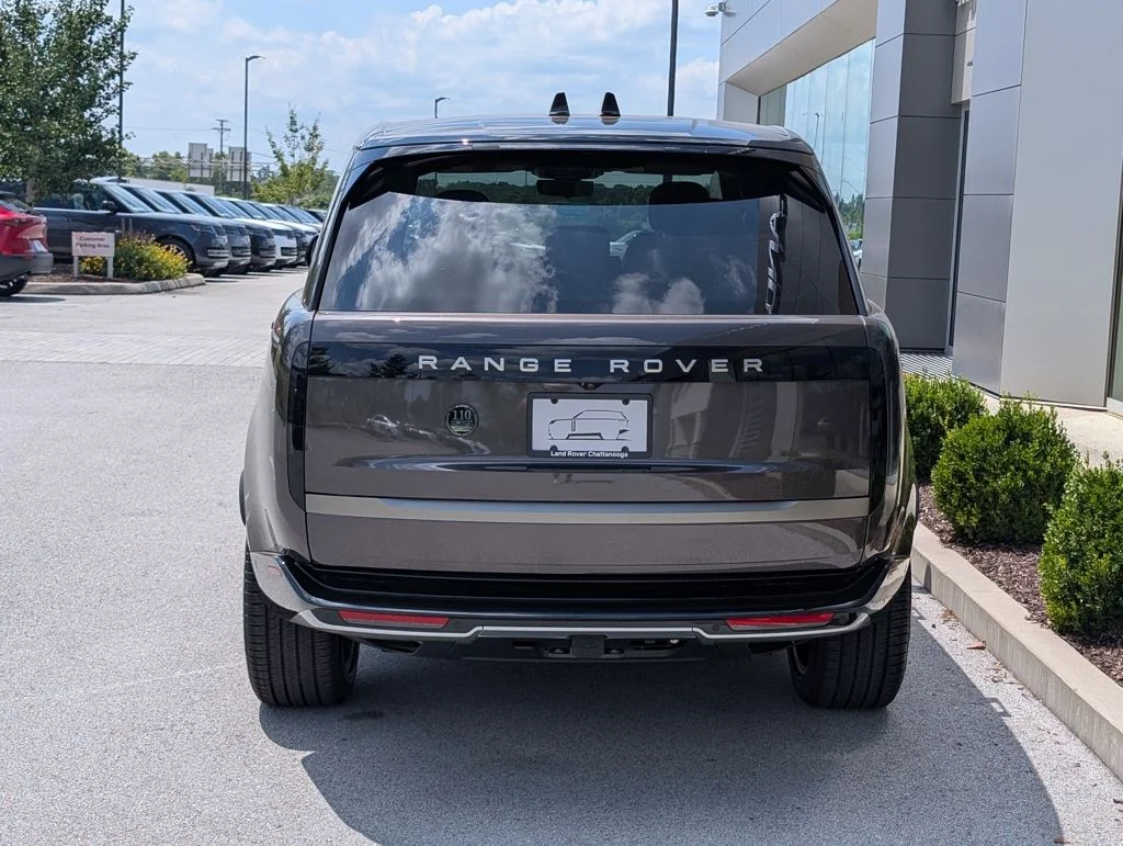 New 2026 Charente Grey Land Rover SE image 6