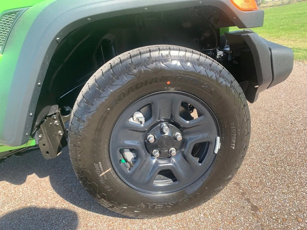 New 2026 Mojito Clear-Coat Exterior Paint Jeep Sport image 10