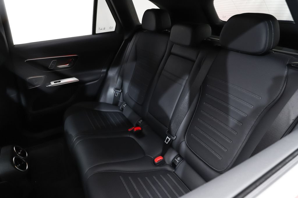 Certified Used 2023  Mercedes-Benz GLC 300 image 10