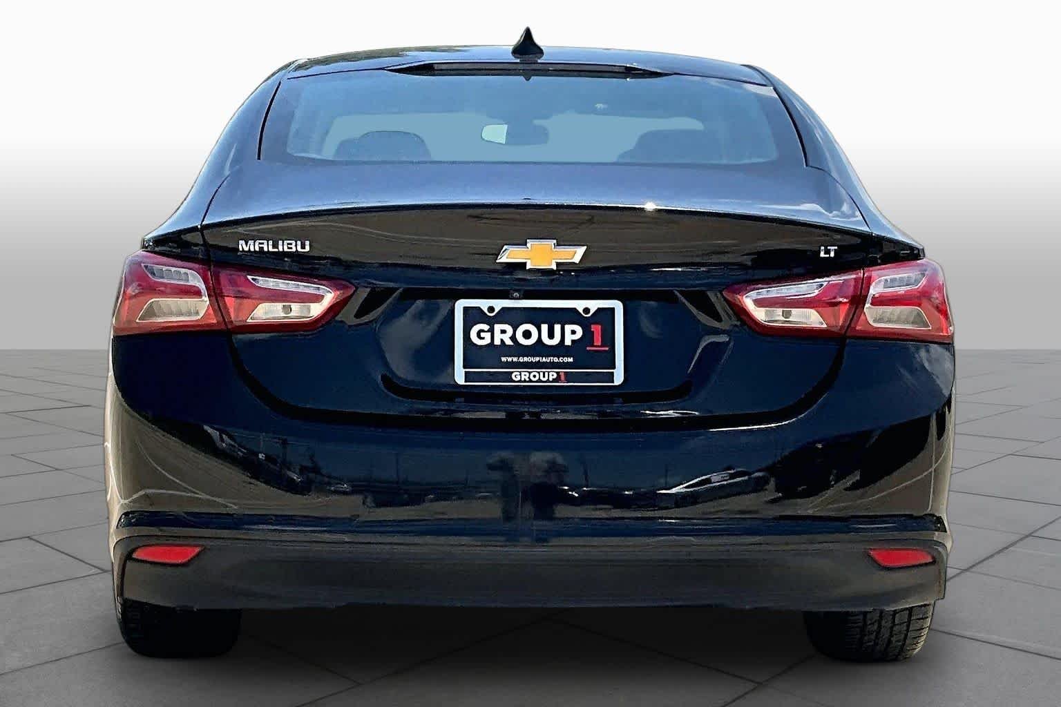 Used 2021 Mosaic Black Metallic Chevrolet LT image 5