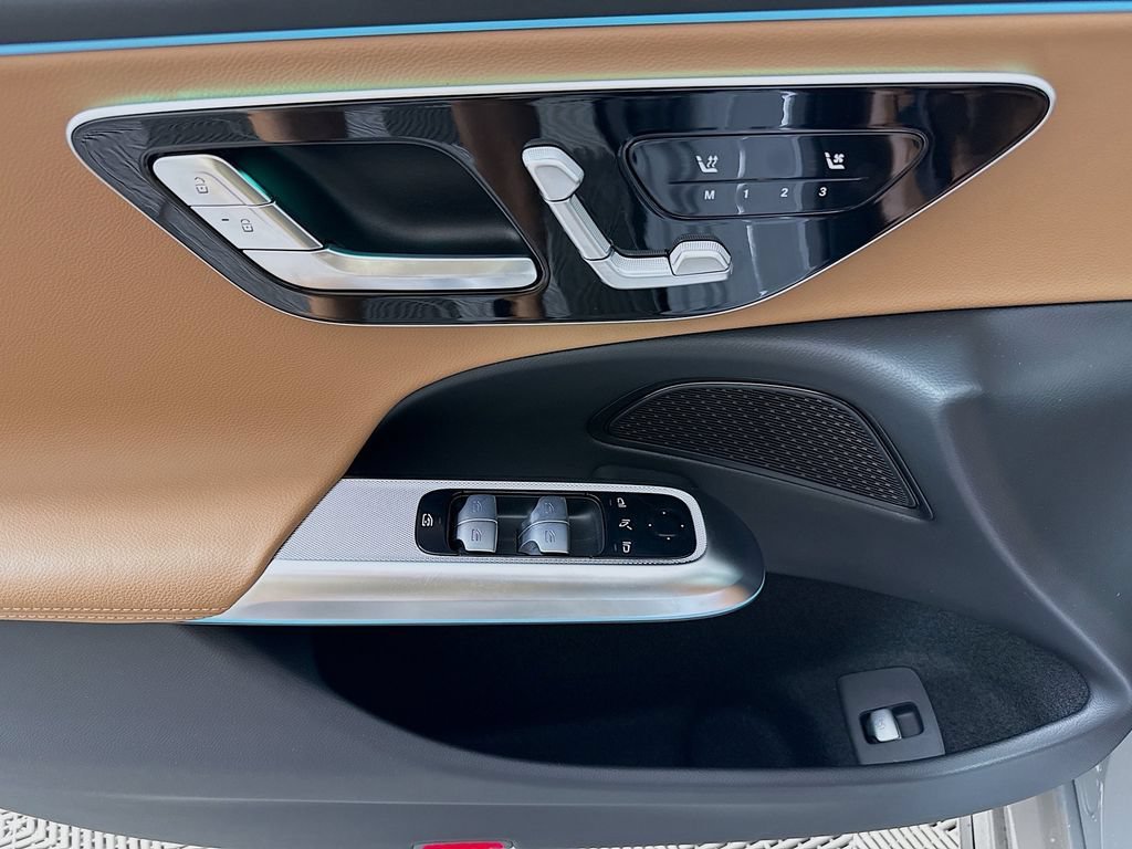 New 2026 MANUFAKTUR Alpine Grey Mercedes-Benz E 350 image 51