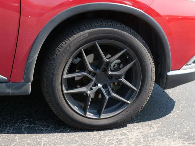 Used 2018 Rally Red Metallic Mitsubishi LE image 7