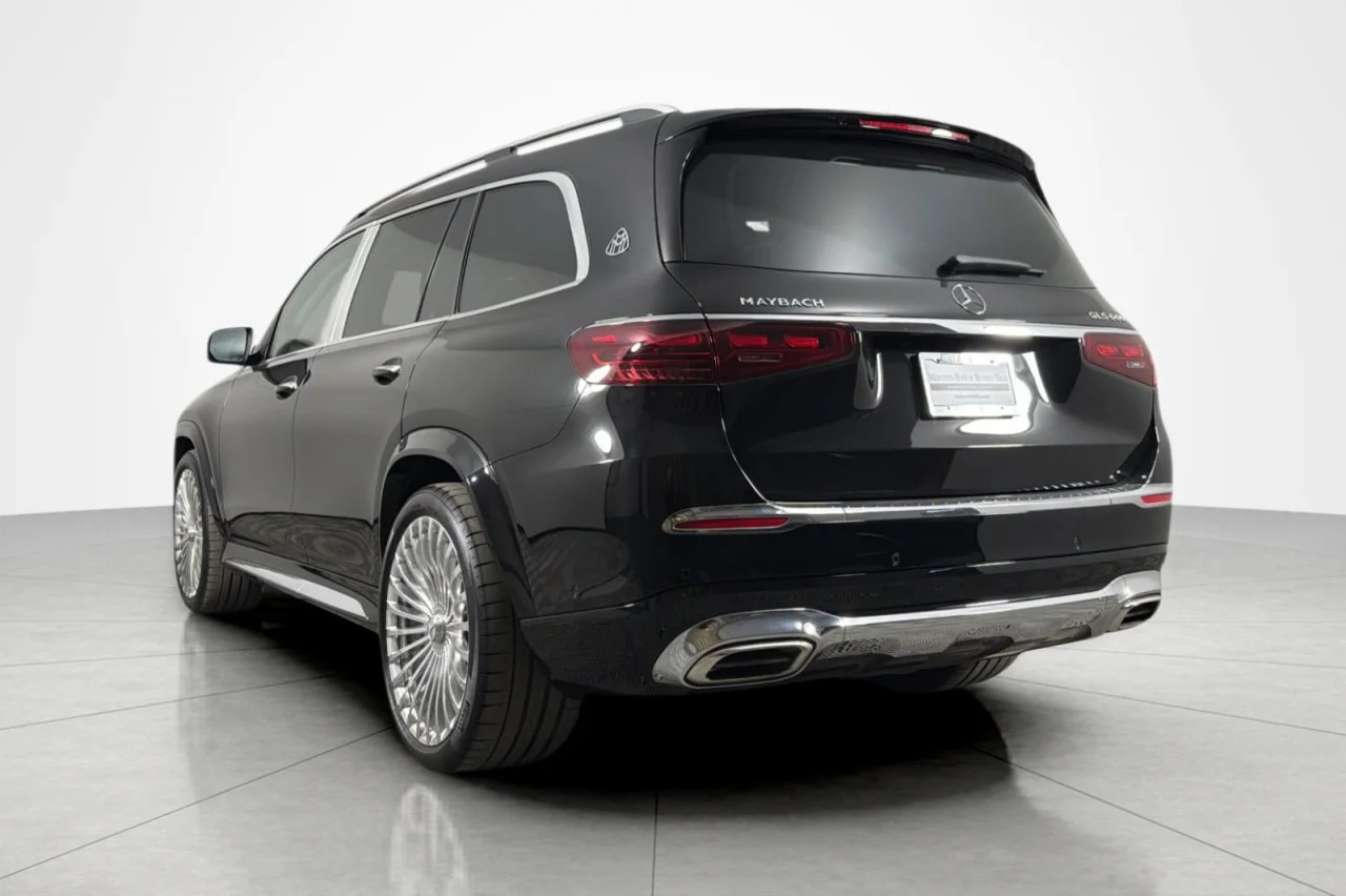 Certified Used 2025 Obsidian Black Metallic Mercedes-Benz Maybach GLS 600 image 3
